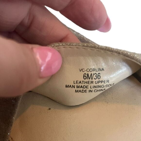 Vince Camuto Carolina Ankle Strap Sandal Gold Metallic Size 6 - Picture 8 of 8